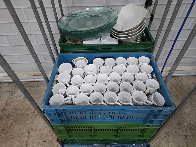 Partij servies - afbeelding 1 van  5