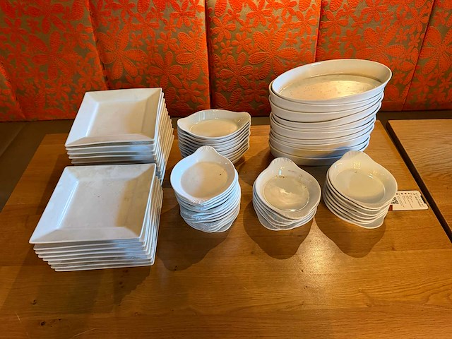 Partij servies - afbeelding 1 van  3