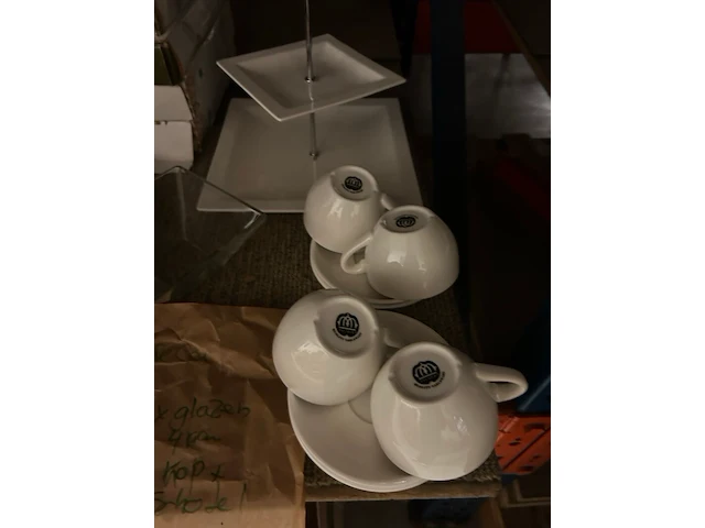 Partij servies - afbeelding 2 van  8