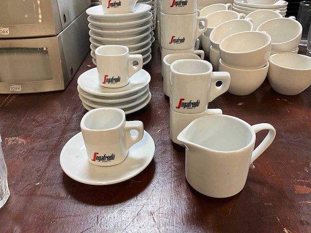 Partij servies - afbeelding 7 van  9