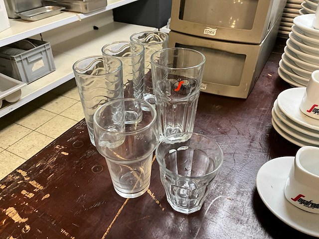 Partij servies - afbeelding 9 van  9