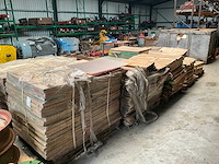 Partij shale shaker screens (zeefpanelen voor boorspoeling) - afbeelding 1 van  15
