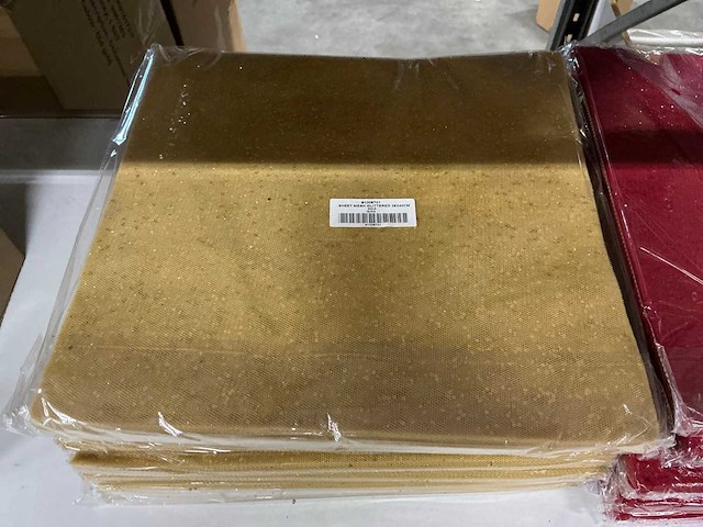 Partij sheet mesh glittered 38x40cm red&gold (1400x) - afbeelding 2 van  2