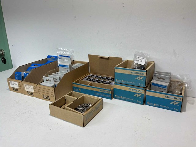 Partij shimano remonderdelen - afbeelding 1 van  8