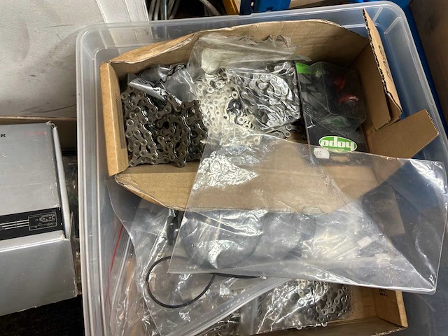 Partij shimano tandwielen, remmen en kettingen - afbeelding 4 van  8