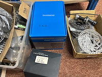 Partij shimano tandwielen, remmen en kettingen - afbeelding 8 van  8