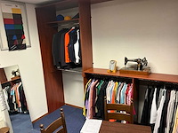 Partij showroom kleding - afbeelding 6 van  8