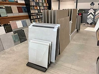 Partij showroom tegels en rekken - afbeelding 7 van  11