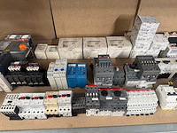 Partij siemens, eaton, abb, schneider schakelmateriaal - afbeelding 9 van  15