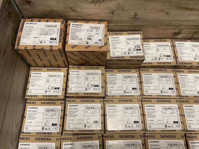 Partij siemens installatiemateriaal - afbeelding 2 van  10