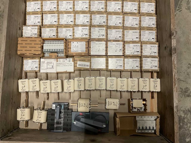 Partij siemens installatiemateriaal - afbeelding 3 van  10
