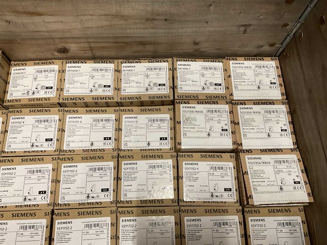 Partij siemens installatiemateriaal - afbeelding 10 van  10