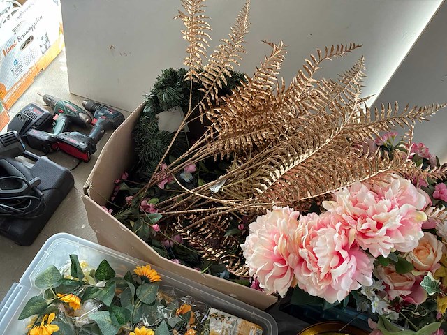 Partij sierbloemen - afbeelding 5 van  7