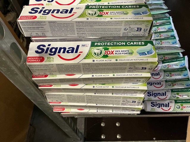 Partij signal tandpasta (114x) - afbeelding 2 van  4
