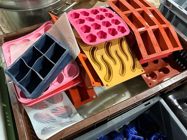 Partij siliconen bakvormen - afbeelding 1 van  4