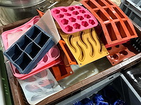 Partij siliconen bakvormen - afbeelding 1 van  4