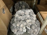 Partij silvester cone white wash 1kg per net (46x) - afbeelding 1 van  4