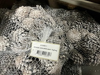 Partij silvester cone white wash 1kg per net (46x) - afbeelding 2 van  4