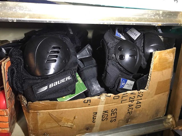 Partij skeelers en accessoires - afbeelding 7 van  10