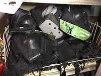 Partij skeelers en accessoires - afbeelding 10 van  10