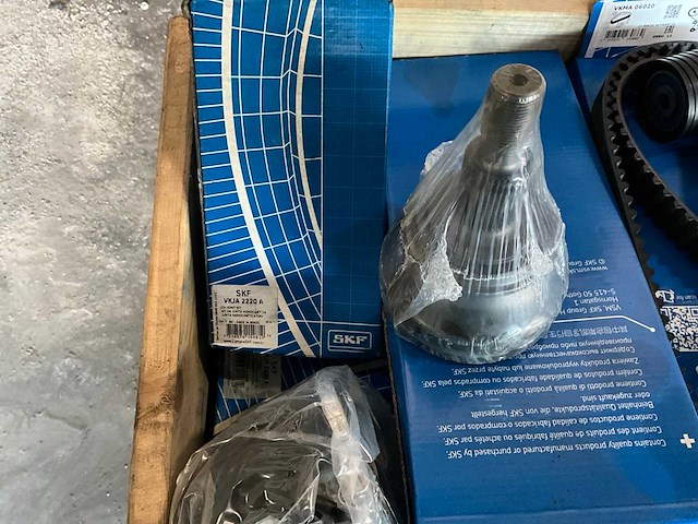 Partij skf auto/ motor onderdelen - afbeelding 6 van  7