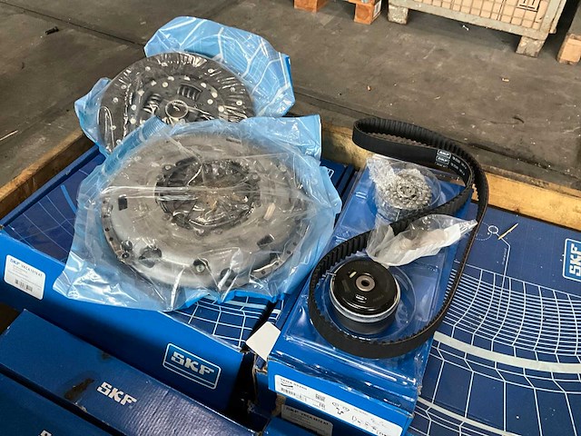 Partij skf auto/ motor onderdelen - afbeelding 1 van  5