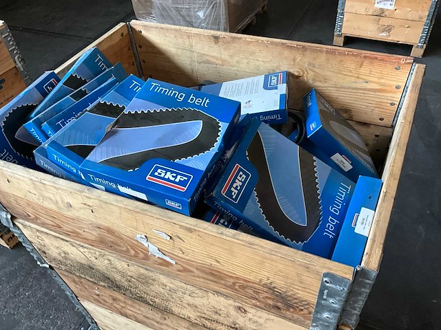 Partij skf distributieriemen - afbeelding 1 van  3
