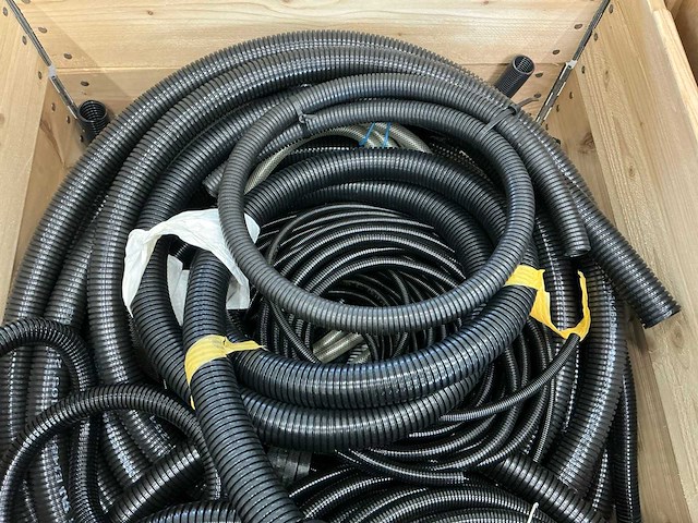 Partij slang t.b.v. industriële robots - afbeelding 5 van  5