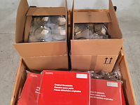 Partij slangen en klemmen - afbeelding 2 van  8