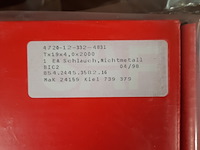 Partij slangen en klemmen - afbeelding 4 van  8