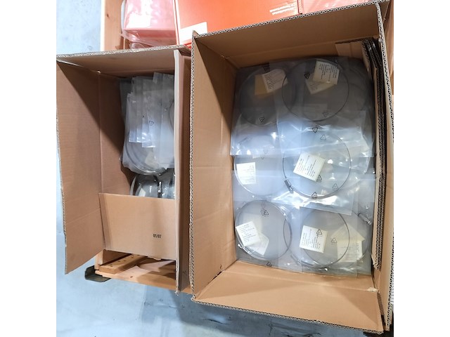 Partij slangen en klemmen - afbeelding 6 van  8