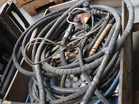 Partij slangen o.a. hansa-flex hydrauliekslang en 856 4sp 19 - afbeelding 1 van  8