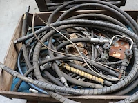 Partij slangen o.a. hansa-flex hydrauliekslang en 856 4sp 19 - afbeelding 2 van  8