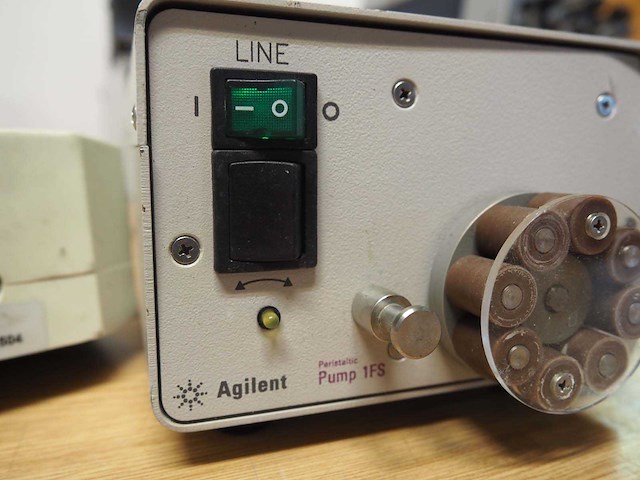 Partij slangen pompen (peristaltic pumps) (ivec / gilson / verder) - afbeelding 6 van  16