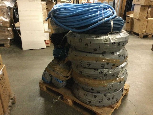 Partij slangen voor water e.d. - afbeelding 4 van  5