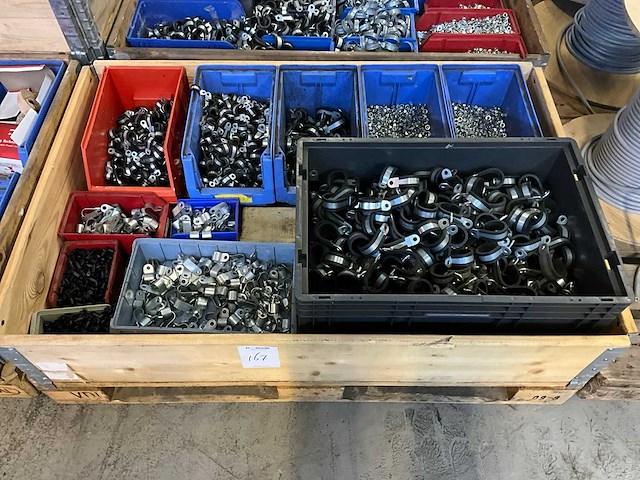 Partij slangklemmen en bevestigingsmateriaal - afbeelding 1 van  5