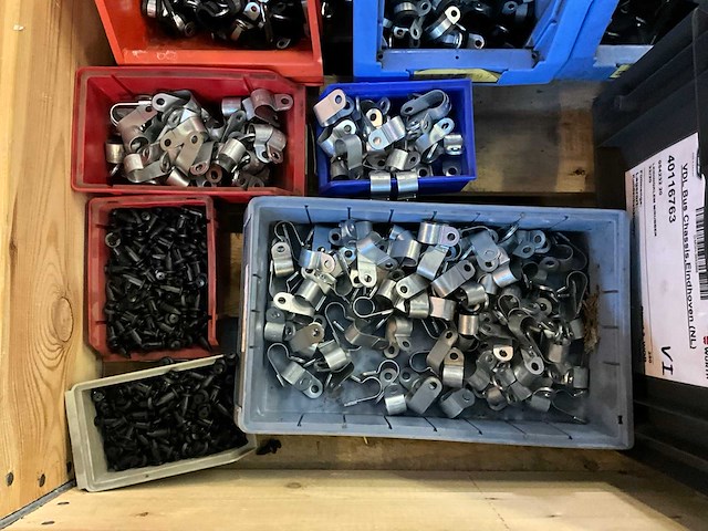 Partij slangklemmen en bevestigingsmateriaal - afbeelding 4 van  5