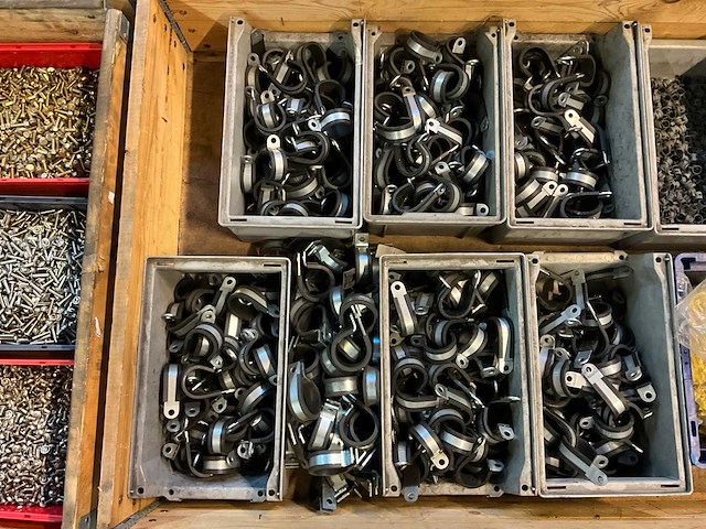 Partij slangklemmen en bevestigingsmateriaal - afbeelding 2 van  4