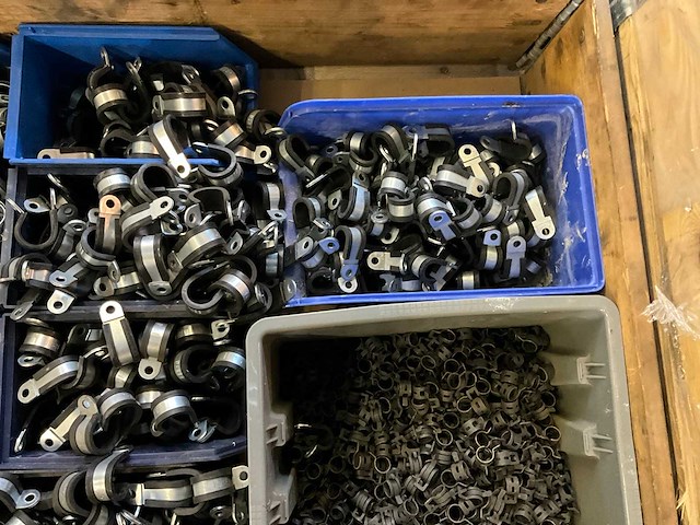 Partij slangklemmen en moeren - afbeelding 4 van  6