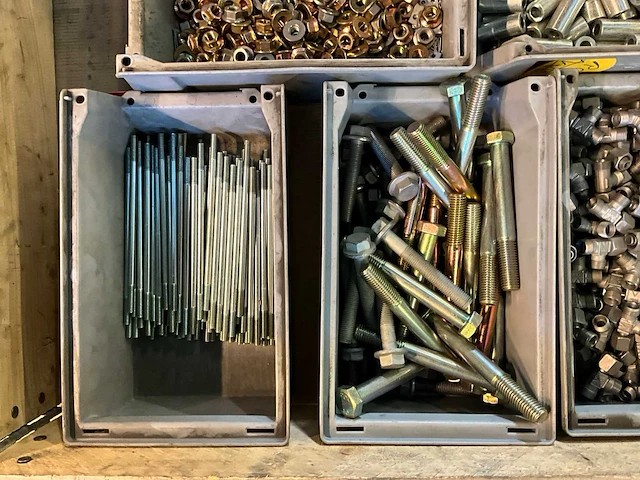 Partij slangklemmen, koppelingen en bevestigingsmateriaal - afbeelding 5 van  5