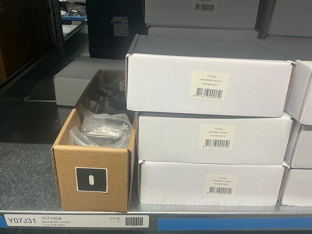 Partij sleutelplaten vierkant zwart - afbeelding 5 van  7