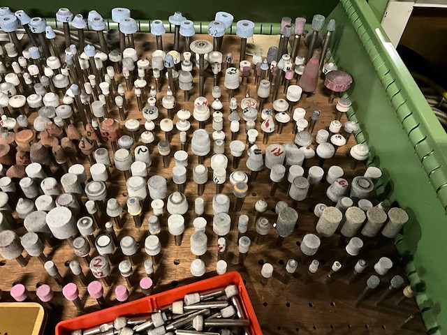 Partij slijpgereedschap - afbeelding 12 van  14