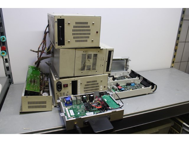 Partij sloop elektronica - afbeelding 1 van  11