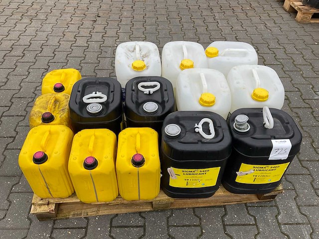 Partij smeer-/en reinigingsmiddelen - afbeelding 2 van  4