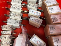 Partij smeltzekeringen - afbeelding 3 van  5
