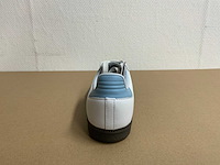 Partij sneakers en werkschoenen - afbeelding 4 van  30