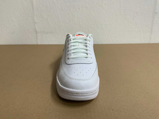 Partij sneakers en werkschoenen - afbeelding 9 van  30