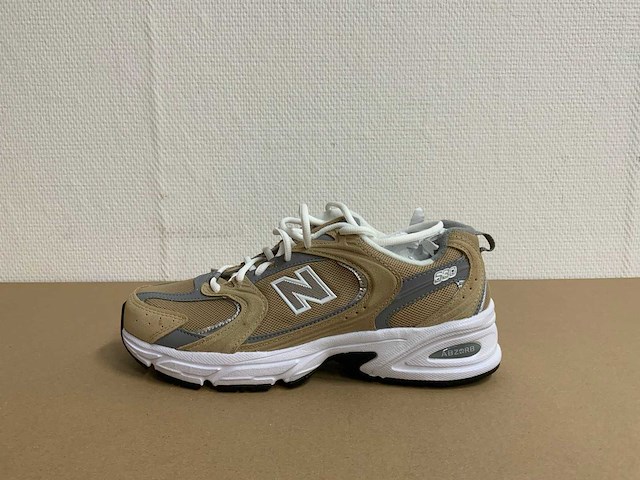 Partij sneakers en werkschoenen - afbeelding 25 van  30