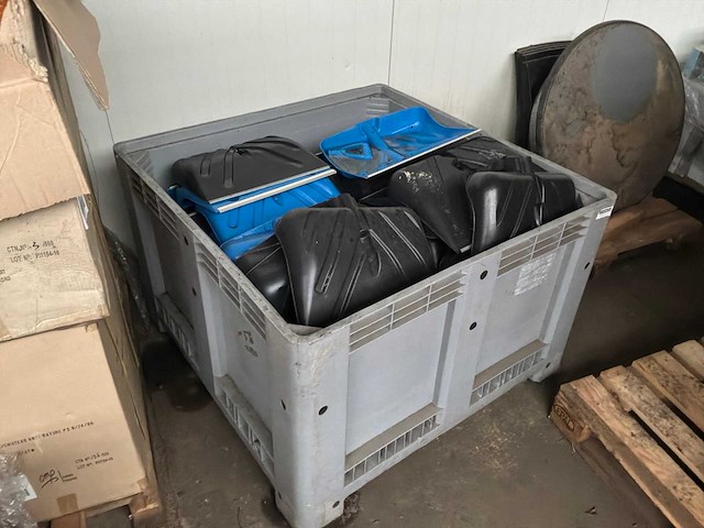 Partij sneeuwschuiver/schep - afbeelding 1 van  5