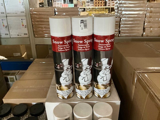 Partij sneeuwspray 600ml (227x) - afbeelding 1 van  5